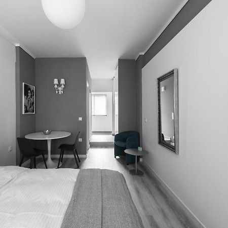 M&F Luxury Suites Est. 2019 / F Suite เทสซาโลนิกิ ภายนอก รูปภาพ